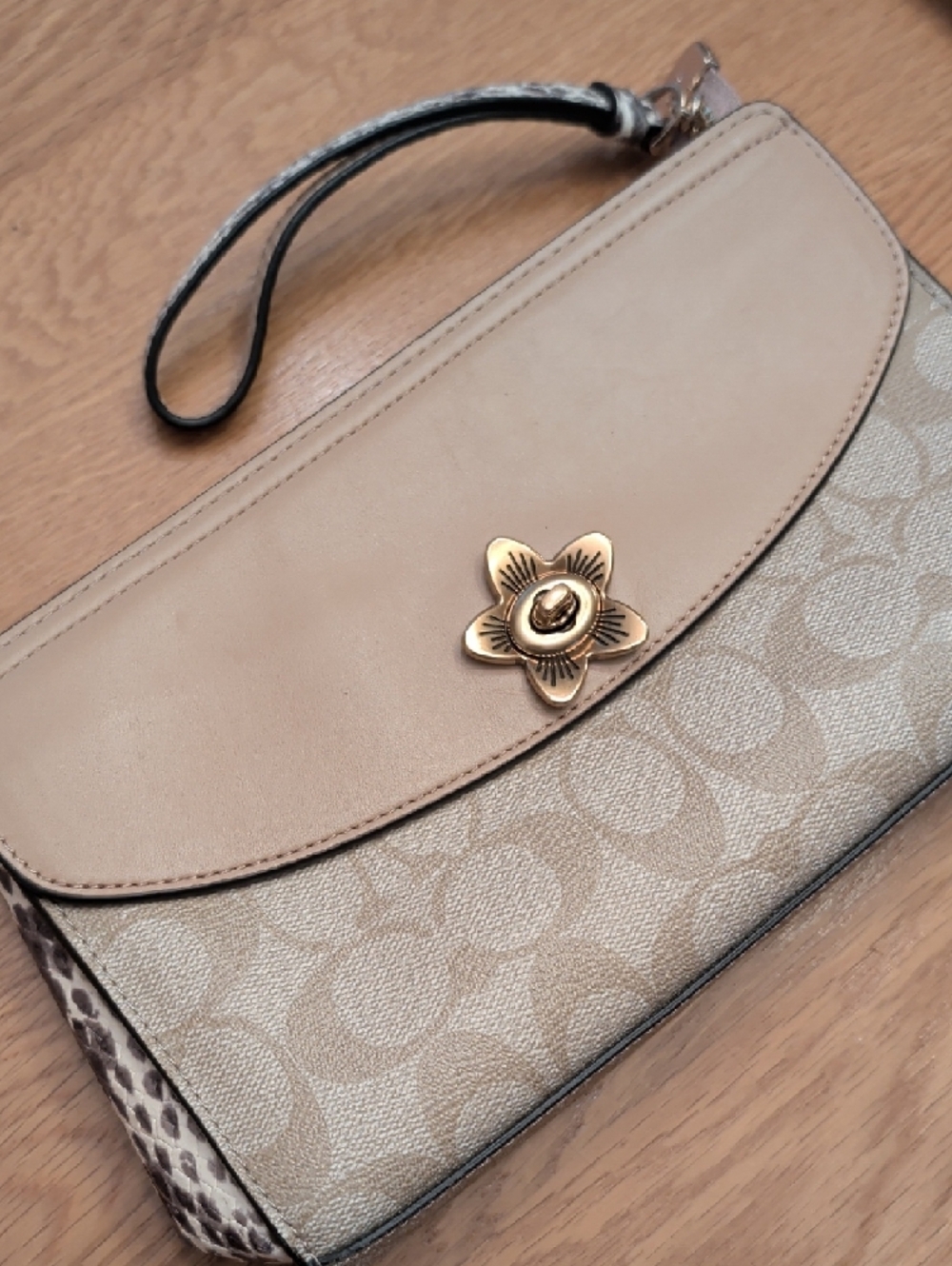 Coach Beige Signature Floral Turn-Lock Wristlet - Picture 8 of 8